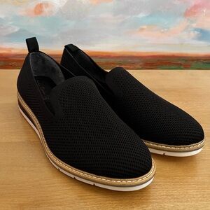 BRAND NEW Me Too Aris Mesh Shoes